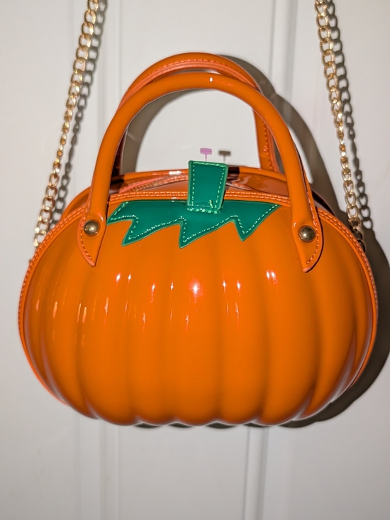 unknown brand Handbags - Pumpkin Shaped Chain Handle Bag Orange VGC